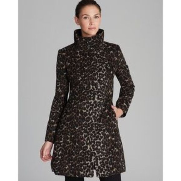 Via Spiga Jackets & Blazers - Via Spiga Leopard Print Walker Mid Length Coat Women's Sz 10